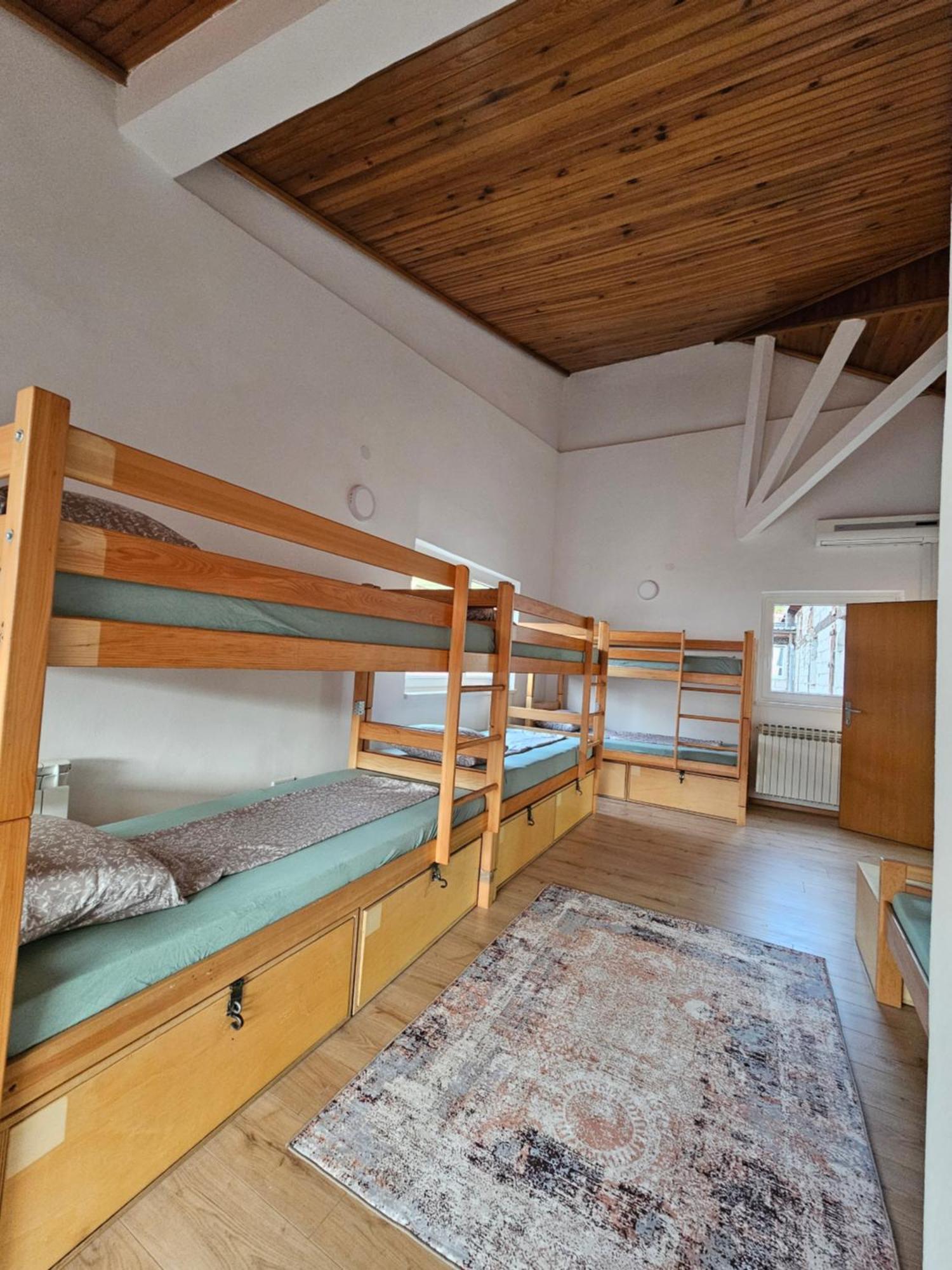 Leopold Chillout Hostel Saraievo Exterior foto