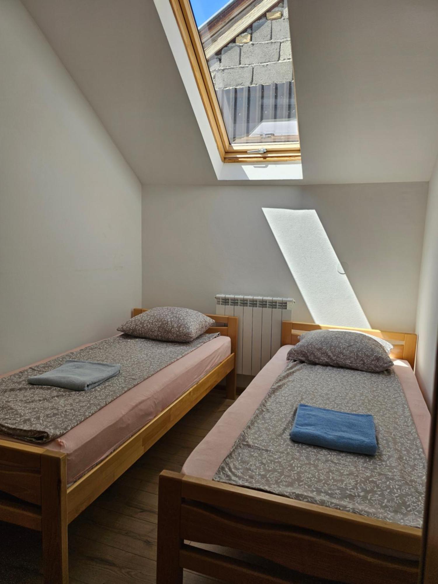 Leopold Chillout Hostel Saraievo Exterior foto
